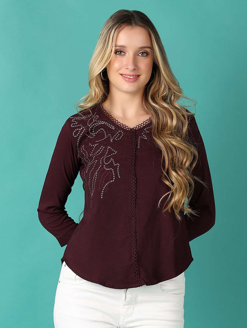 women maroon three quarter sleeve top