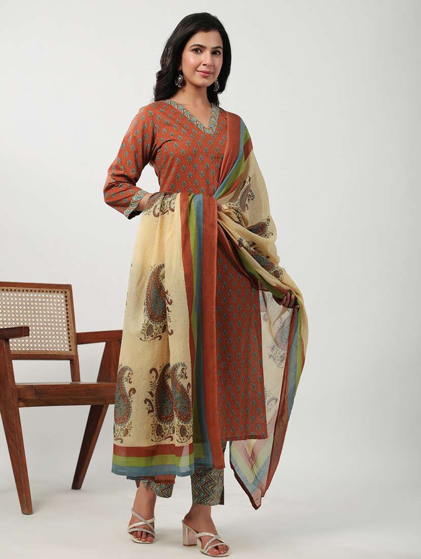 women three quarter sleeve kurta pant with dupatta set - 21501456 -  Standard Image - 1