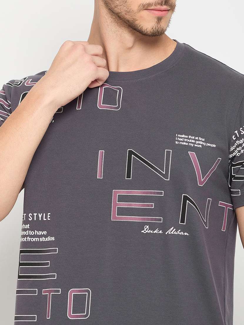 men round neck front print t-shirt - 21502560 -  Standard Image - 4