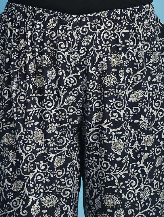 women high-rise printed wide leg trouser - 21502793 - Standard Image - 4