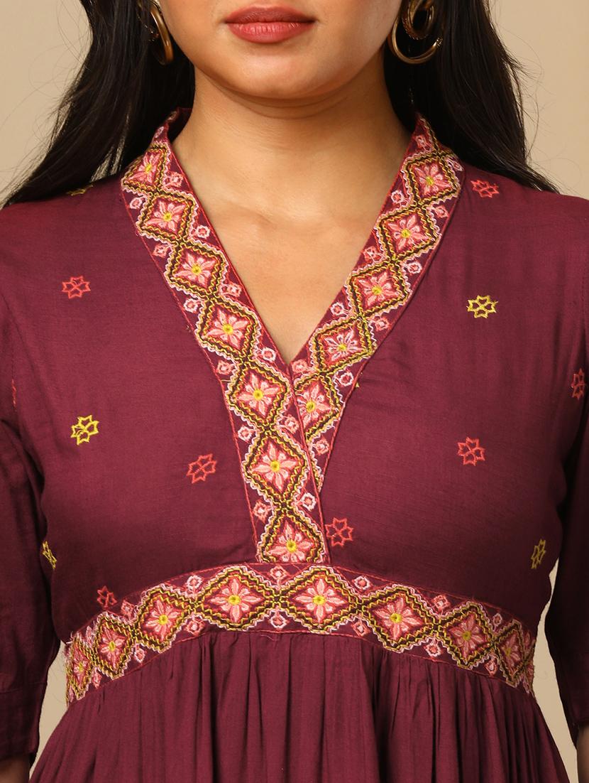 women's burgundy embroidered v-neck puff sleeves boho tiered fusion fit & flare maxi dress - 21504024 - Standard Image - 4