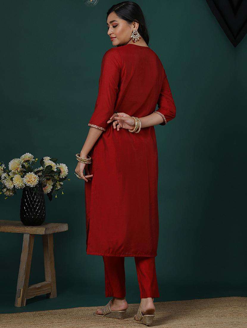 women's maroon zari embroidered v-neck straight kurta & elasticated pants festive set - 21504045 -  Standard Image - 4