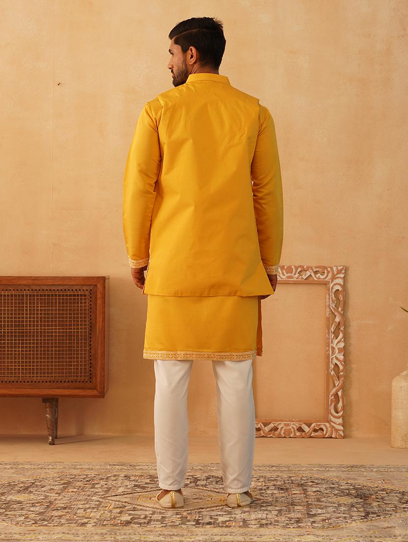 men embroidered kurta pyjama with jacket ethnic wear set - 21505318 - Standard Image - 4