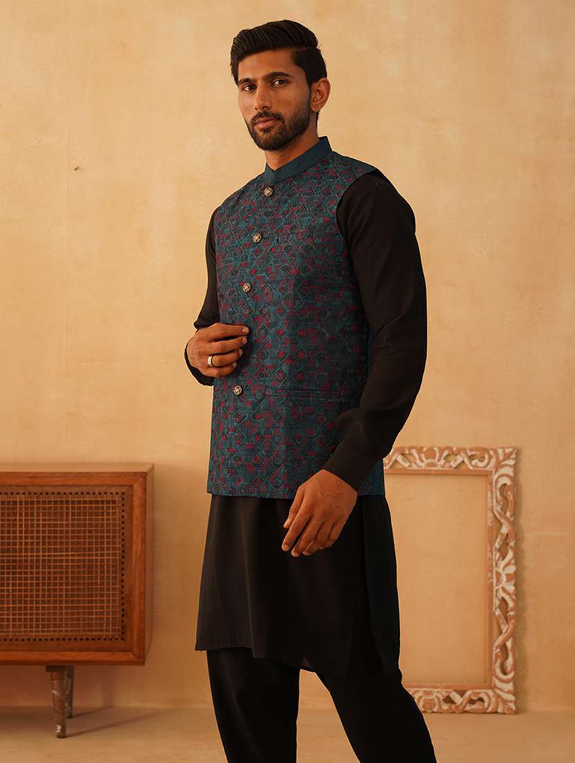 men embroidered kurta pyjama with jacket ethnic wear set - 21505344 - Standard Image - 1