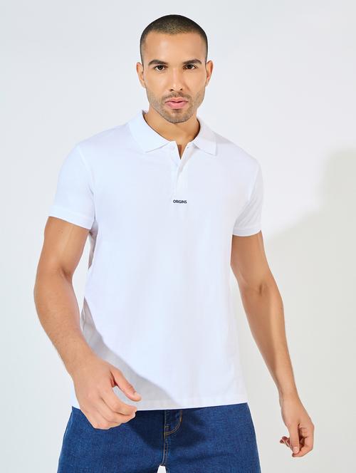 men white plain t-shirt - 21506044 -  Standard Image - 0