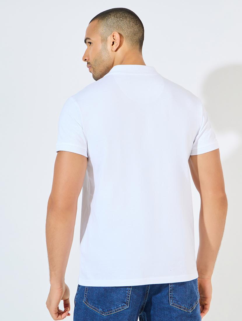 men white plain t-shirt - 21506044 -  Standard Image - 1