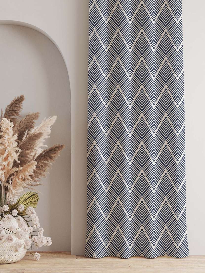 blue printed curtain - 21506199 -  Standard Image - 1