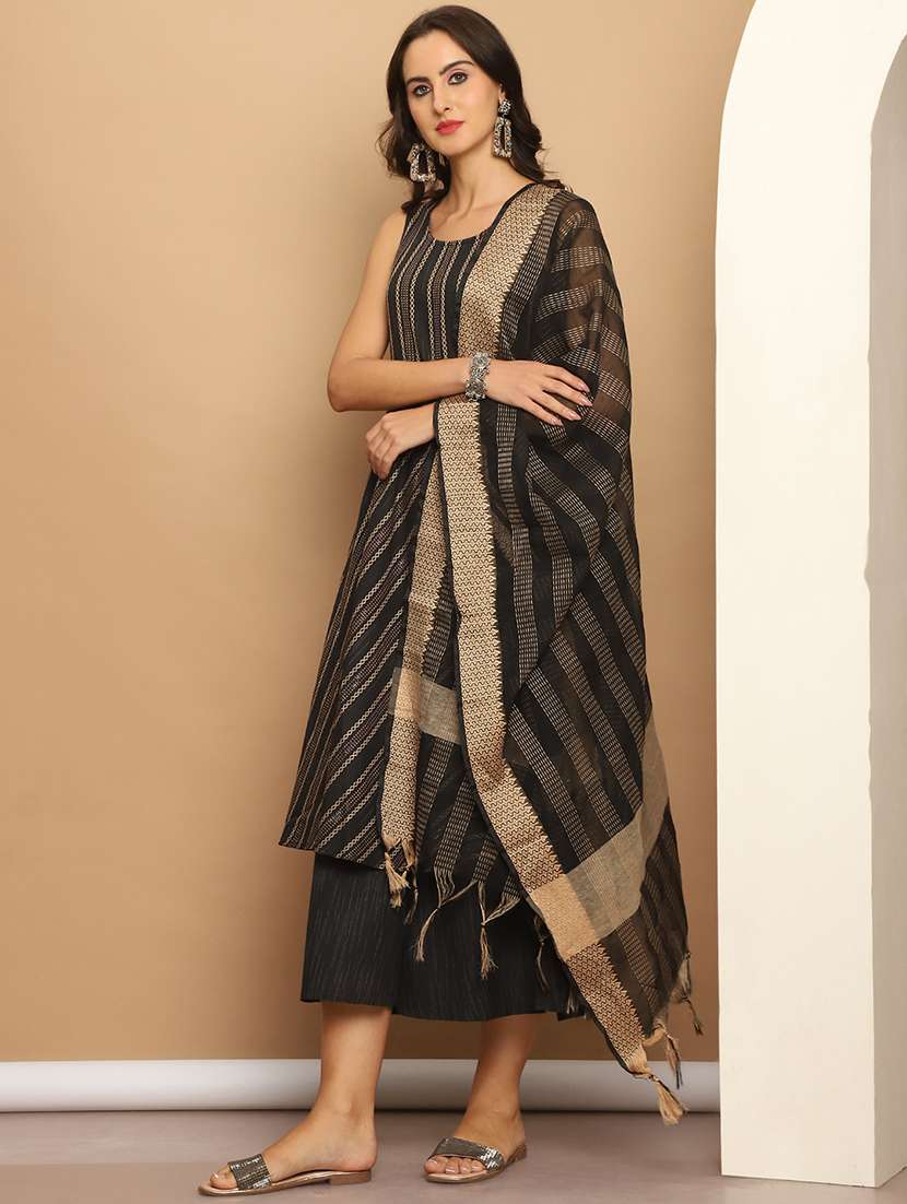 women black sleeveless kurta palazzo with dupatta set - 21507053 -  Standard Image - 1
