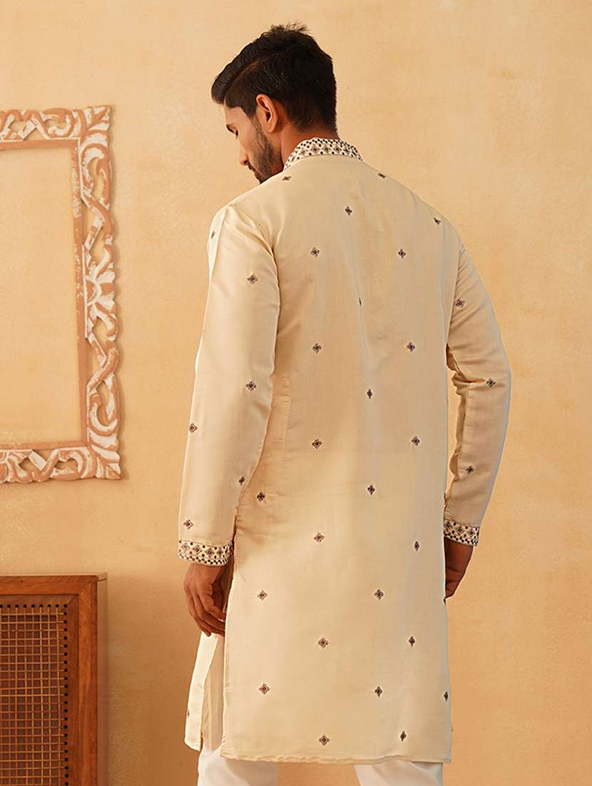 men mandarin neck embroidered long kurta - 21507193 -  Standard Image - 4