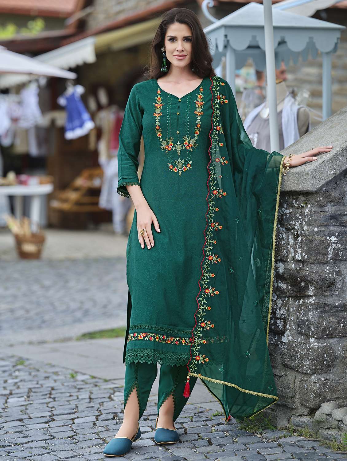 women three quarter sleeve green kurta with dupatta set - 21508884 -  Standard Image - 1