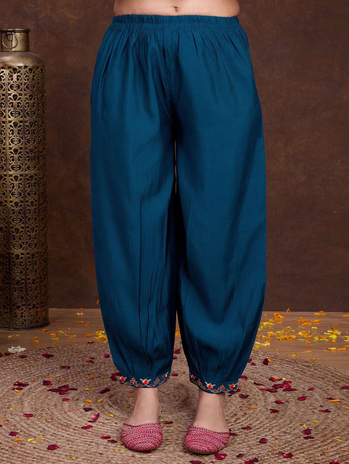 women embroidered kurta salwar set with dupatta - 21508920 -  Standard Image - 1