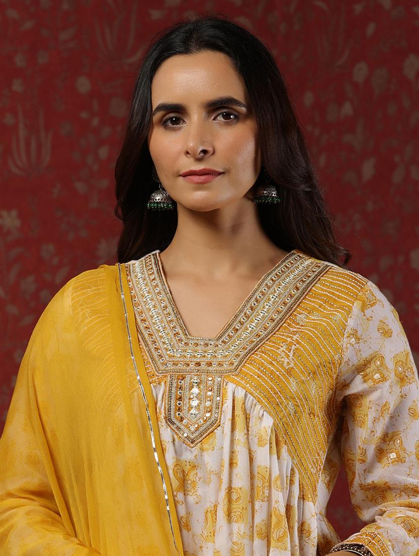 women v-neck printed kurta sharara set - 21510353 - Standard Image - 4