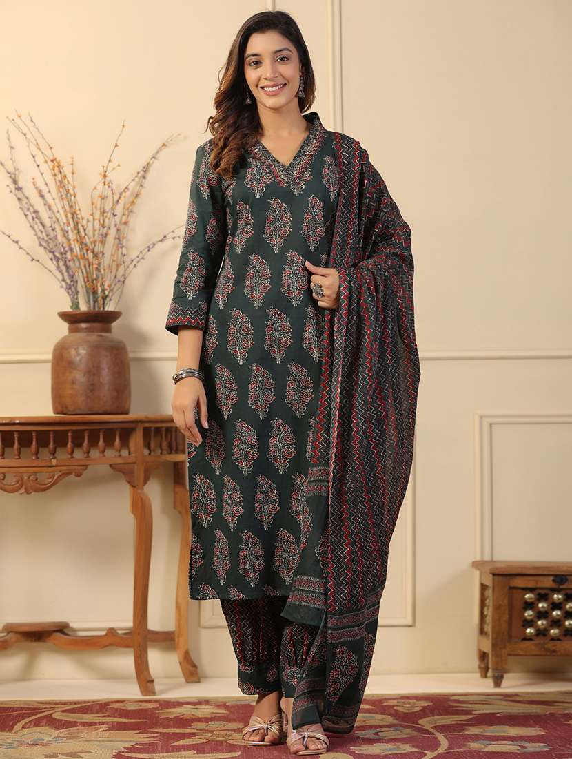 women three quarter sleeve kurta salwar with dupatta set