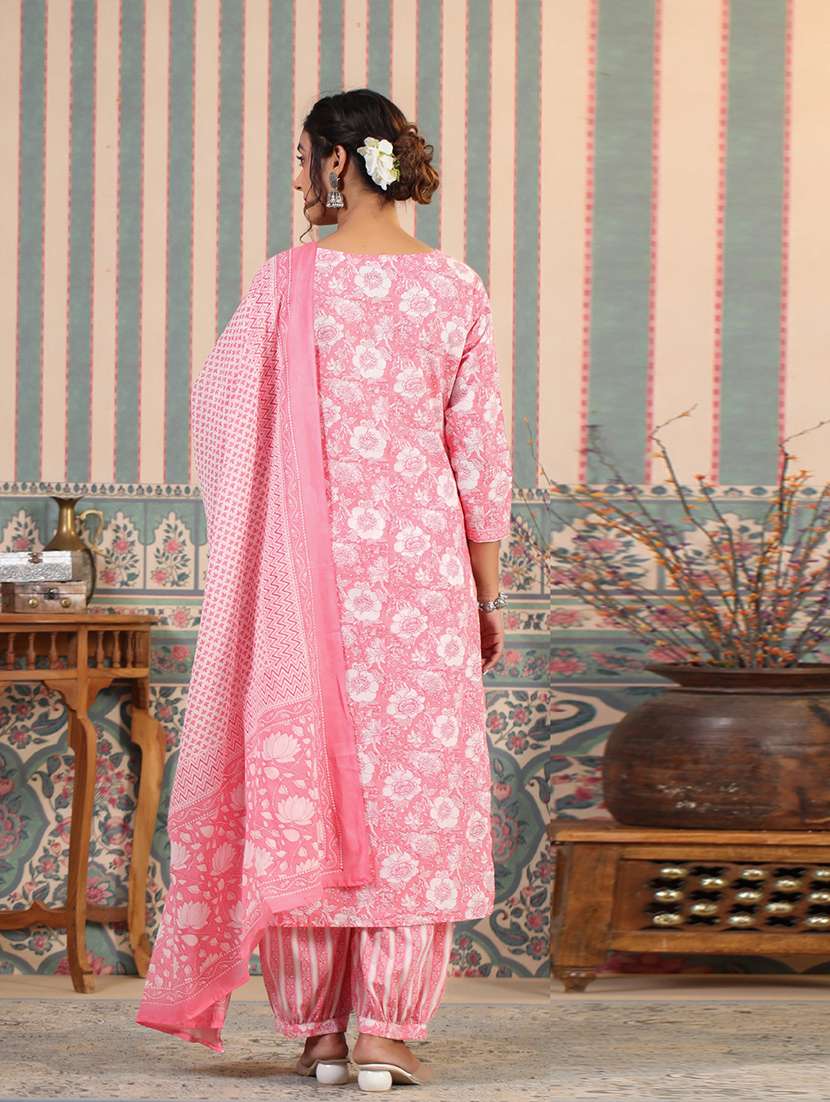 women three quarter sleeve kurta pant with dupatta set - 21510363 -  Standard Image - 4