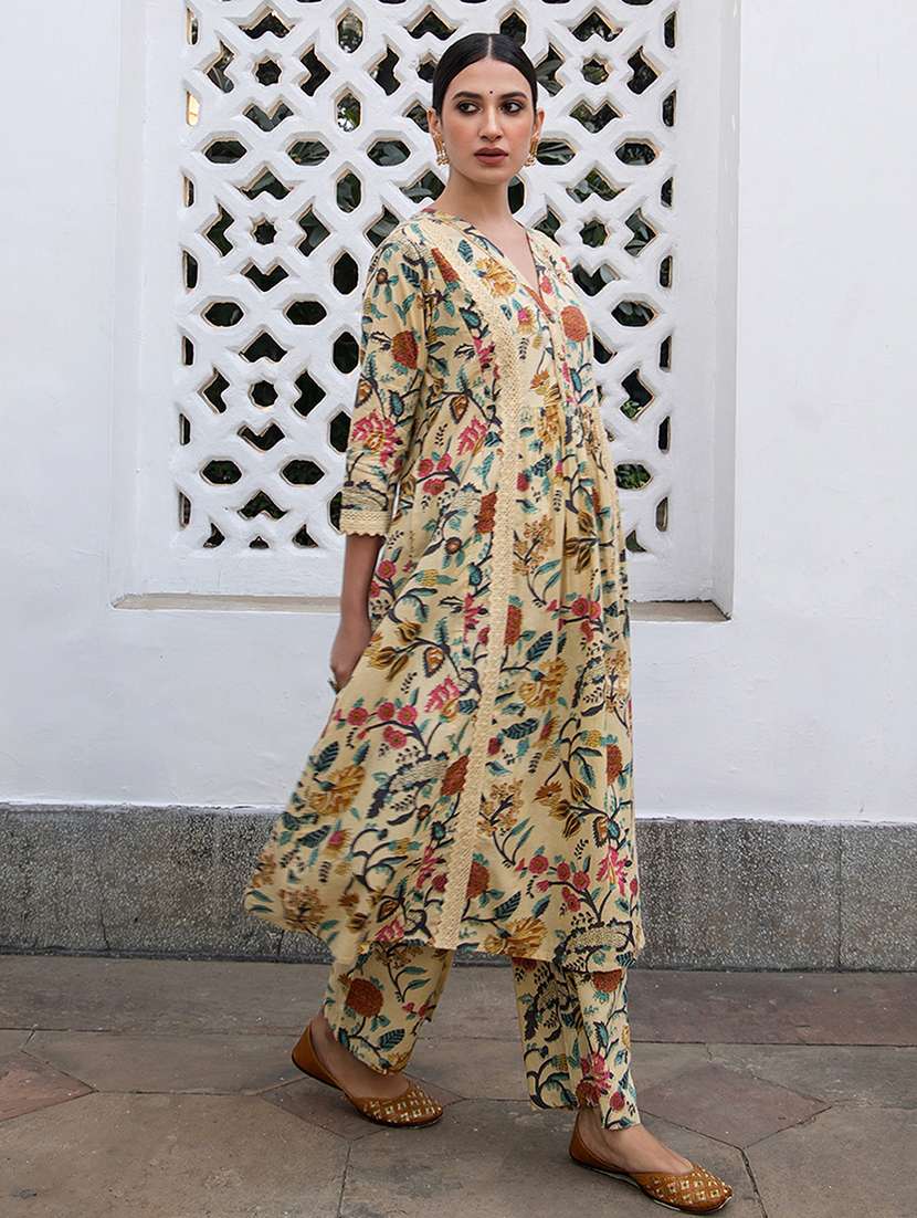 women beige floral kurta pant set