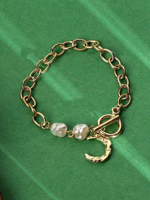 gold metal links bracelet - 21513037 -  Standard Image - 0