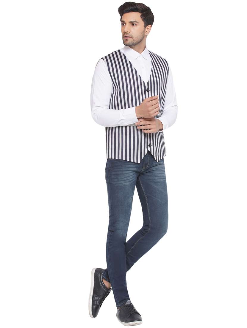 men stripes sleeveless waist coat - 21513361 -  Standard Image - 4