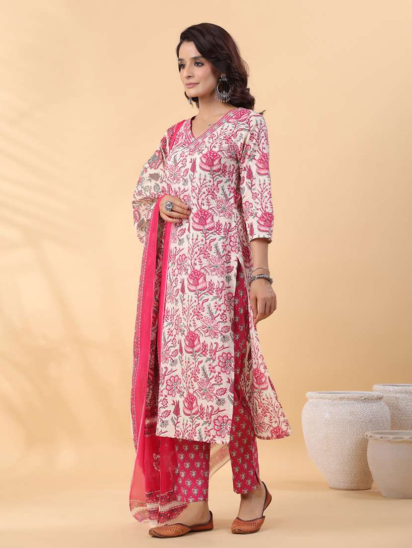 women three quarter sleeve kurta pant with dupatta set - 21513876 -  Standard Image - 4