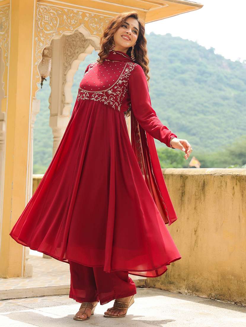 women maroon suit set - 21514113 -  Standard Image - 1