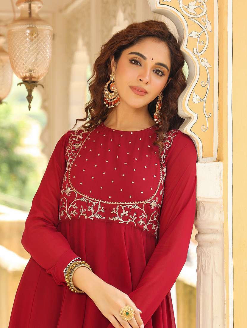 women maroon suit set - 21514113 - Standard Image - 4