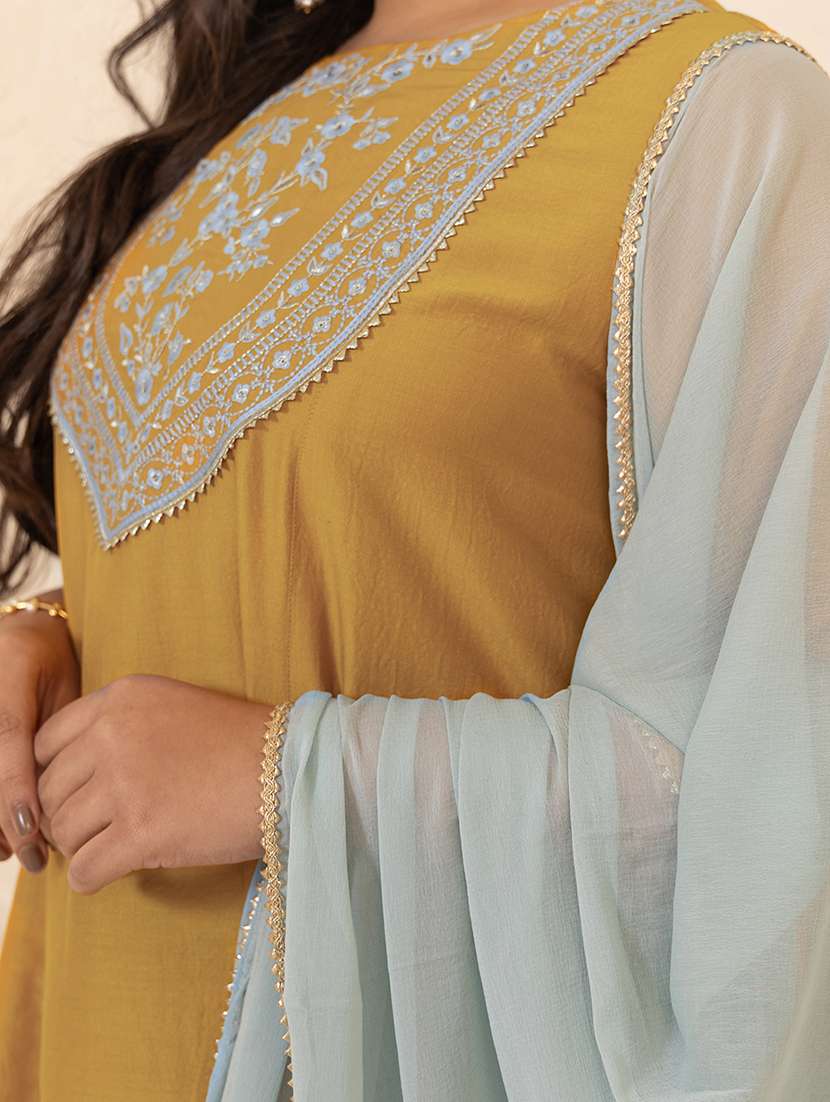Women Round Neck Embroidered Kurta Palazzo Set With Dupatta - 21514153 -  Standard Image - 4
