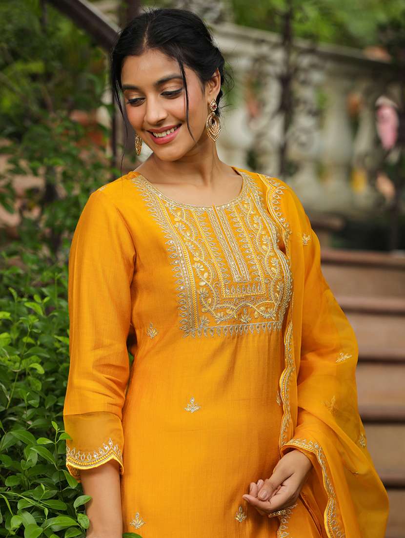mustard silk blend kurta pant  set - 21514198 -  Standard Image - 4