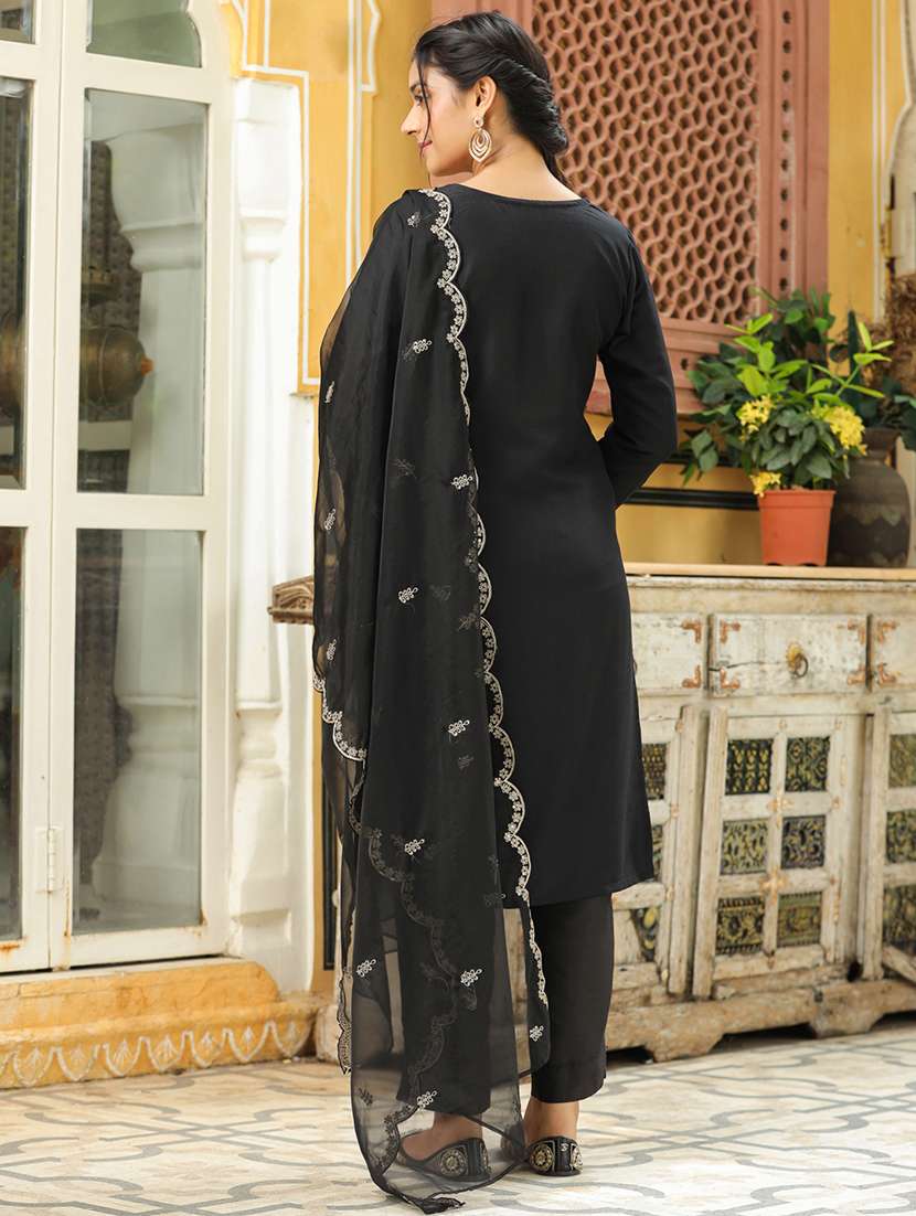 women three quarter sleeve kurta pant with dupatta set - 21514199 -  Standard Image - 4