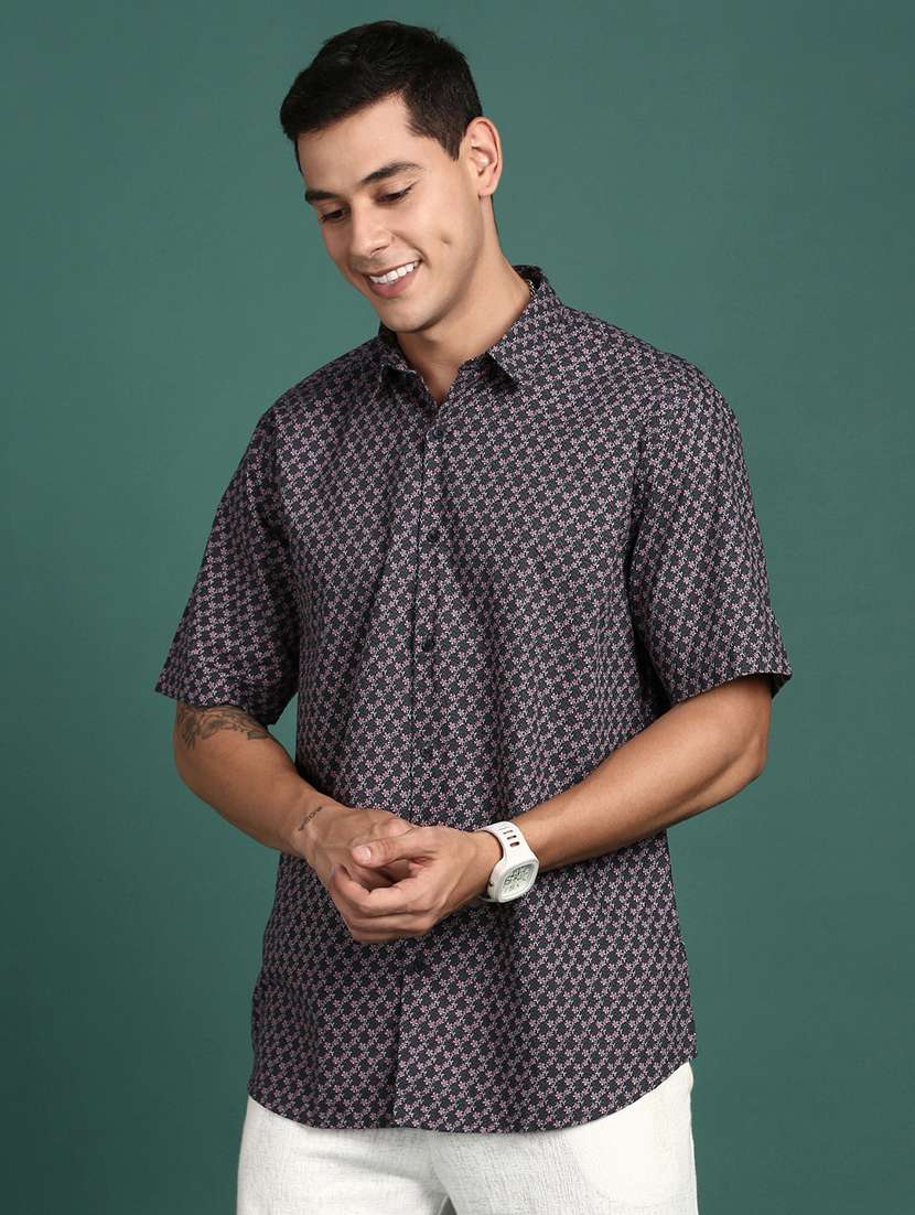 men printed short sleeves casual shirts - 21514426 -  Standard Image - 1
