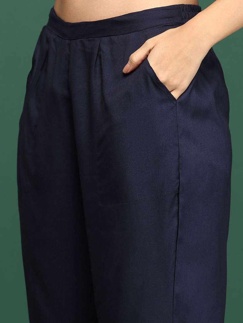 women batik round neck kurta pant set with dupatta - 21514919 -  Standard Image - 6