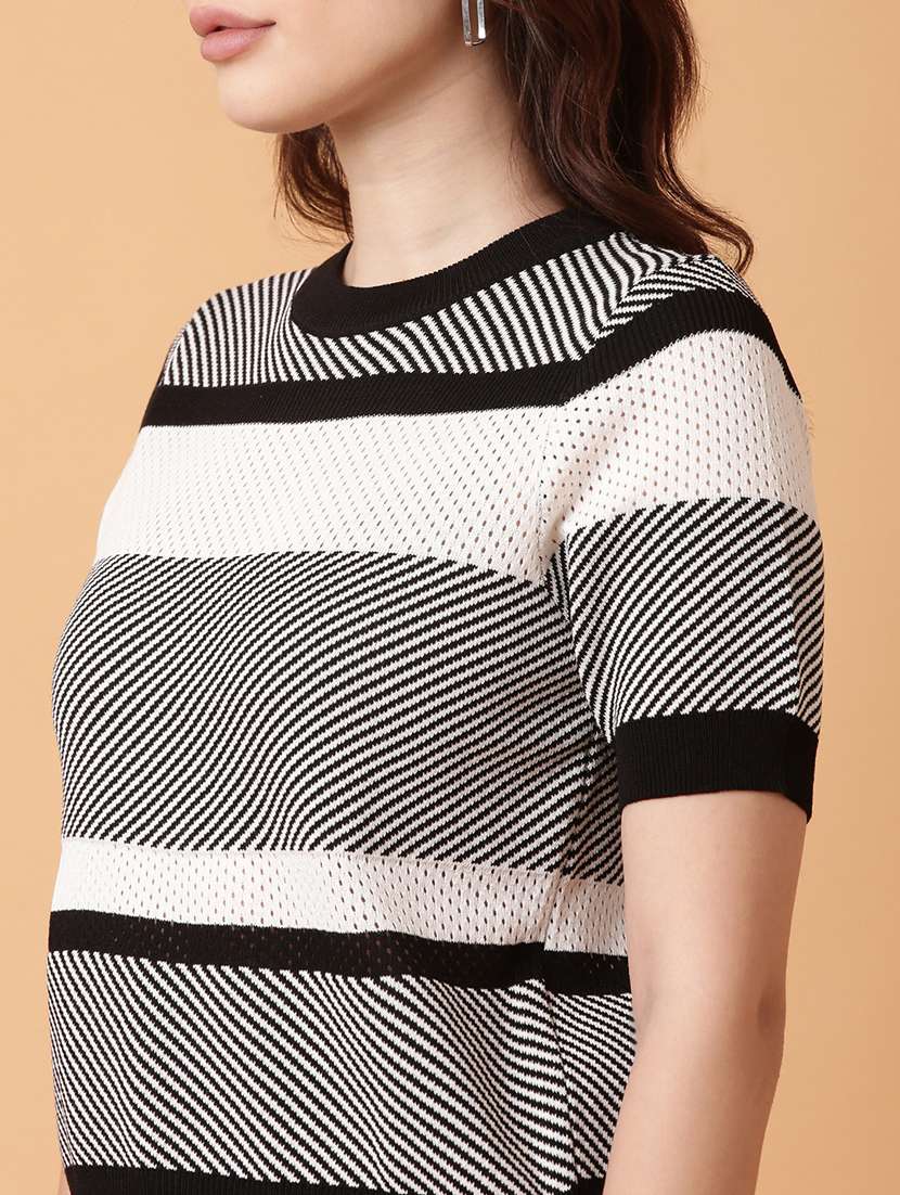 women black crochet regular top - 21514985 -  Standard Image - 6