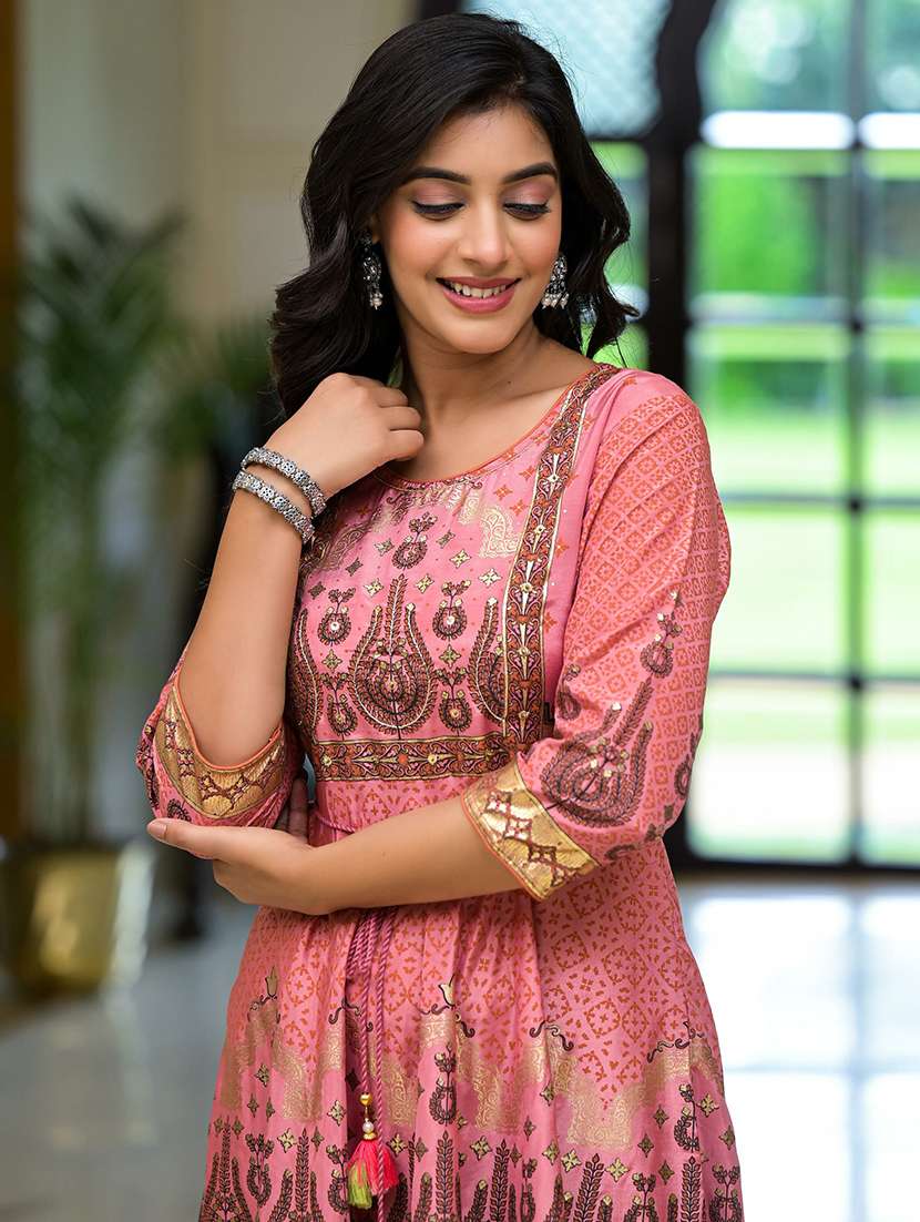 women peach round neck flared dress - 21518960 -  Standard Image - 4