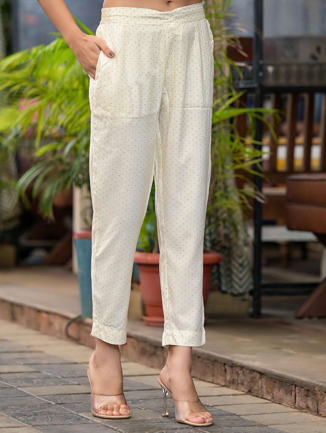 women yellow kurta pant set with dupatta - 21518971 -  Standard Image - 4