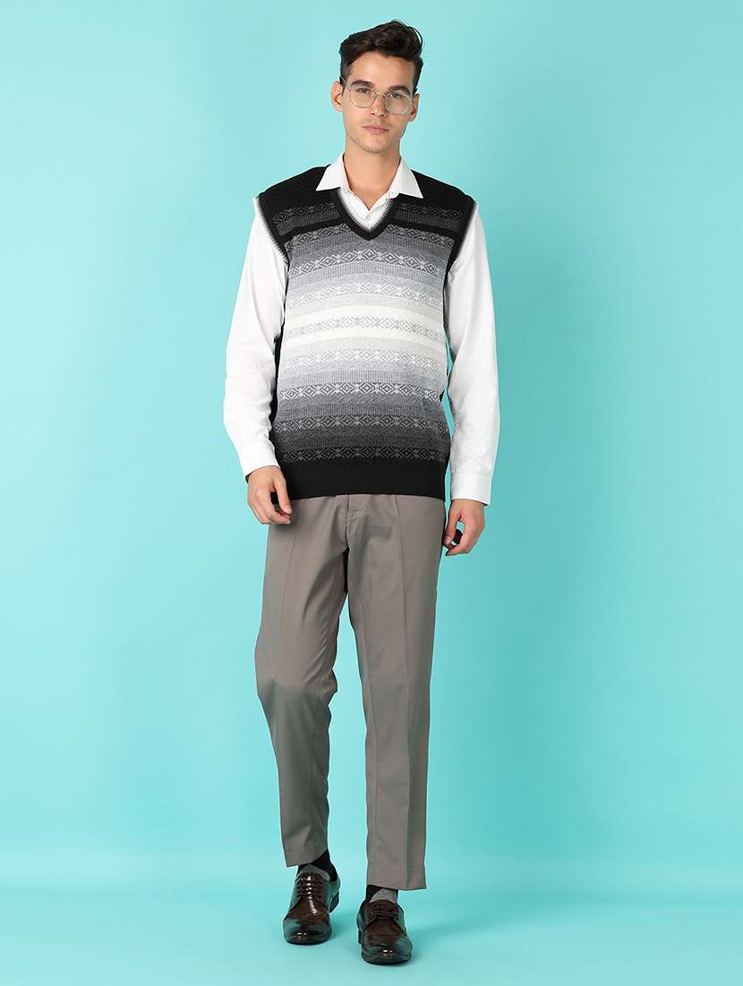 men v-neck self design pullover - 21519291 -  Standard Image - 4