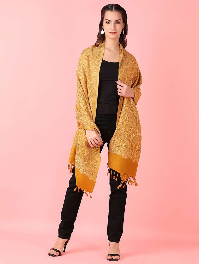 women self design winter stole