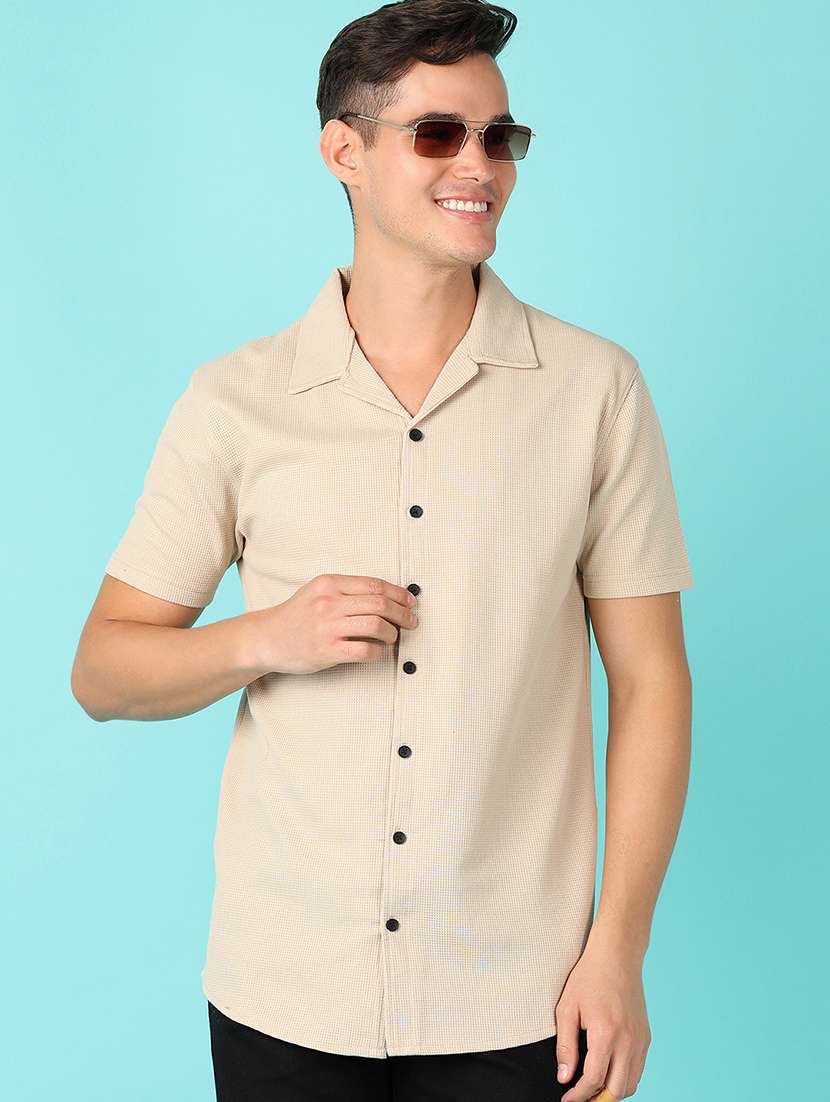 men short sleeves plain casual shirt - 21519367 -  Standard Image - 1