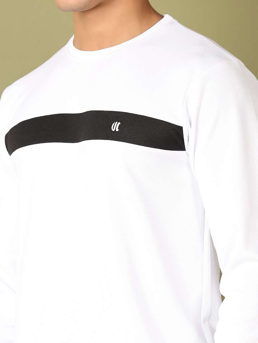 men round neck chest print t-shirt - 21519501 -  Standard Image - 4