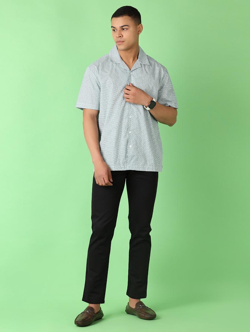 men mid rise solid chinos - 21519589 - Standard Image - 4