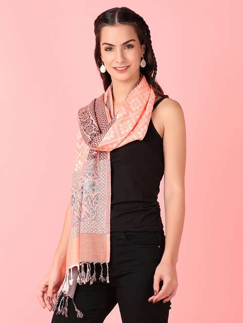 women self design winter stole