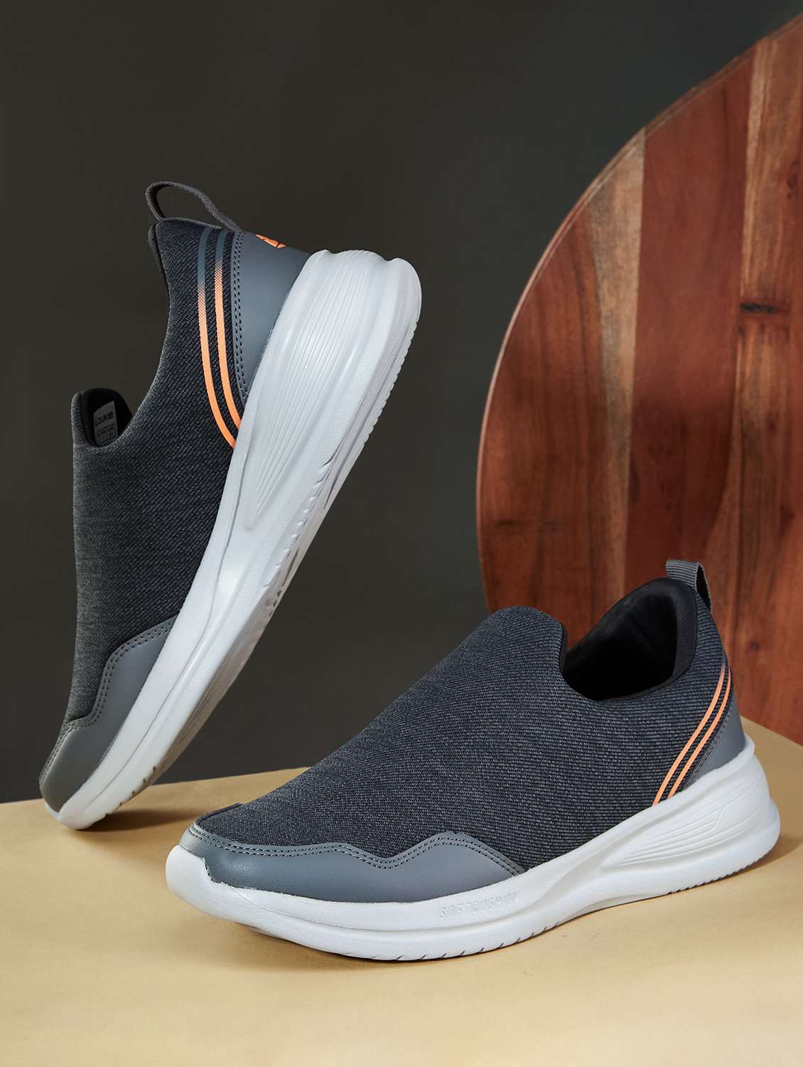 men grey running sports shoes - 21521599 - Zoom Image - 0