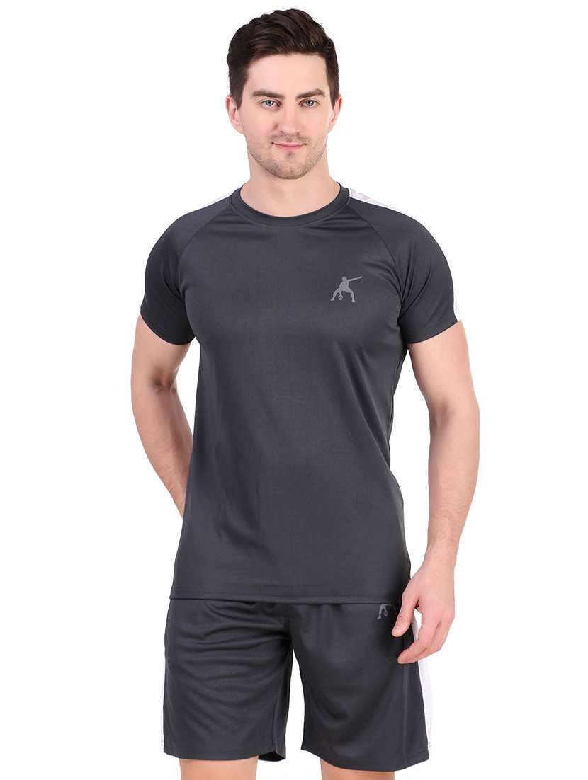 men round neck t-shirt & shorts co-ord set