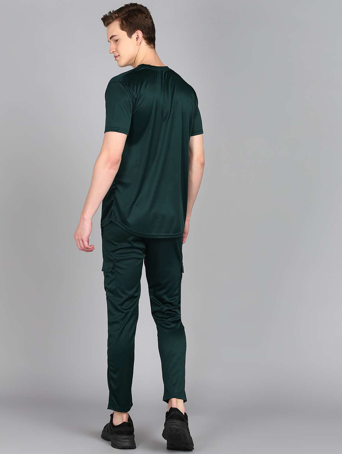 men solid full length track suit - 21522127 -  Standard Image - 1