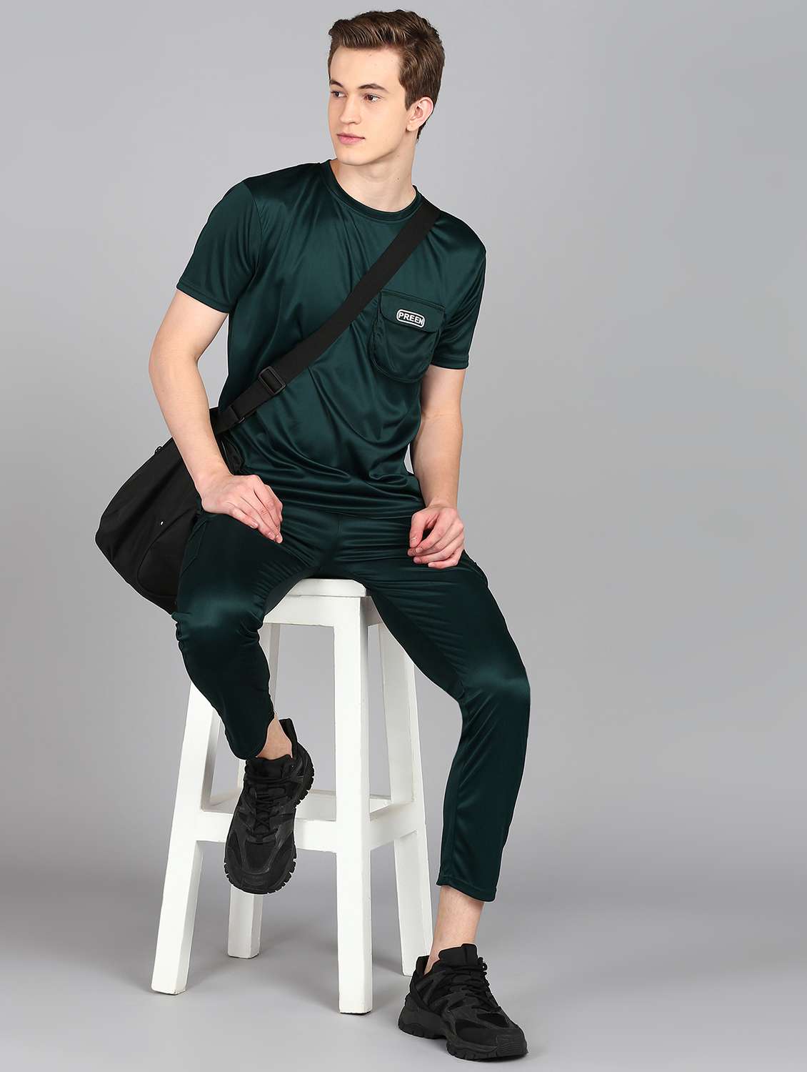 men solid full length track suit - 21522127 -  Standard Image - 4
