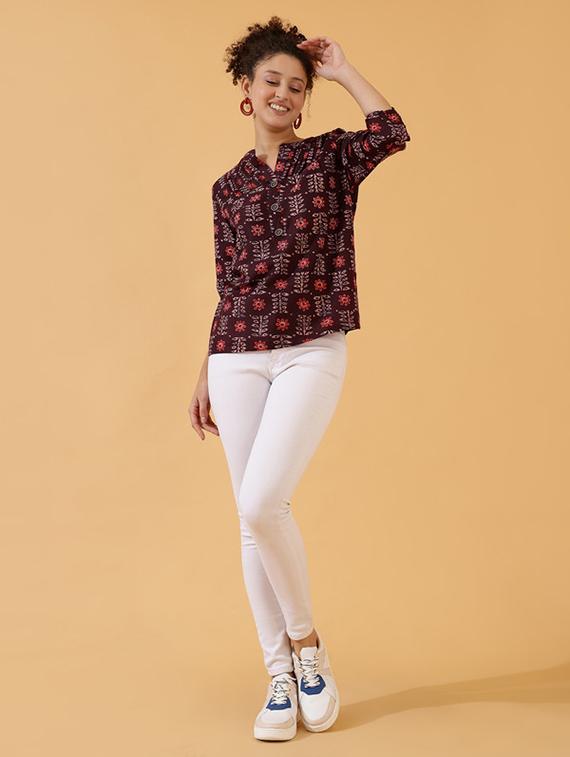 women maroon block printed straight top - 21522427 - Standard Image - 4
