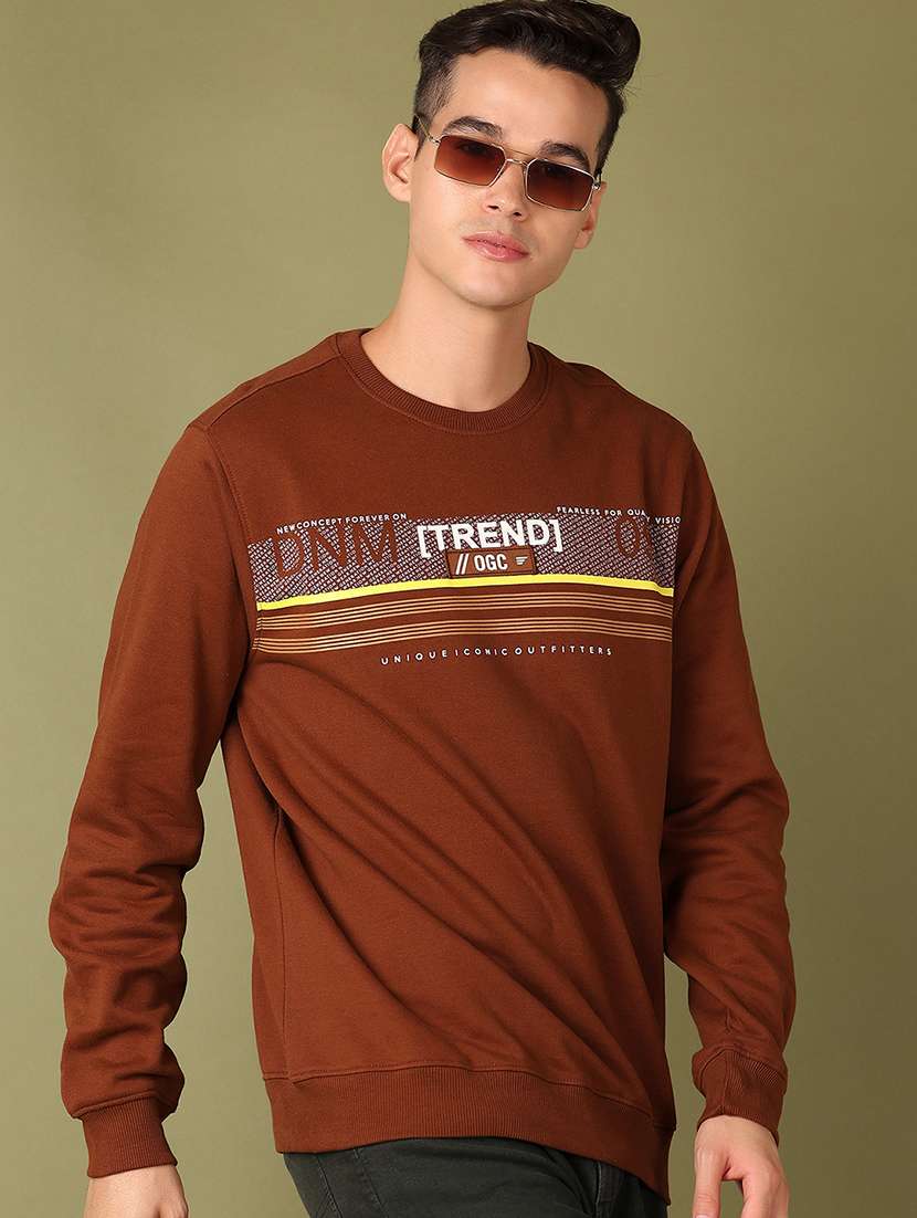 men chest print round neck sweatshirt - 21522842 -  Standard Image - 1