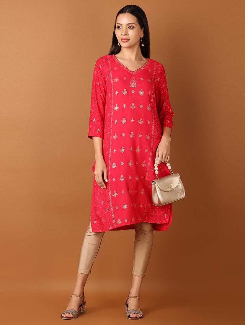 women red three quarter sleeve a-line kurta - 21522885 - Standard Image - 4