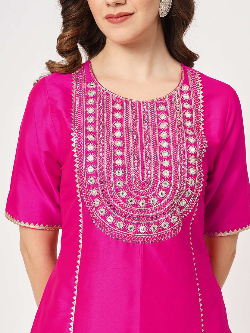 women pink round neck straight kurta - 21523203 - Standard Image - 4