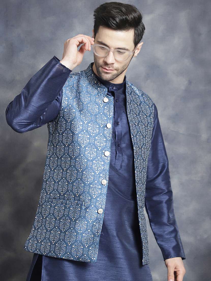 men mandarin neck kurta pyjama with jacket ethnic wear set - 21524837 -  Standard Image - 4
