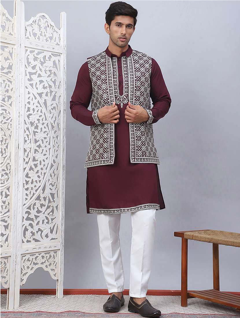 men embroidered kurta pyjama with jacket 