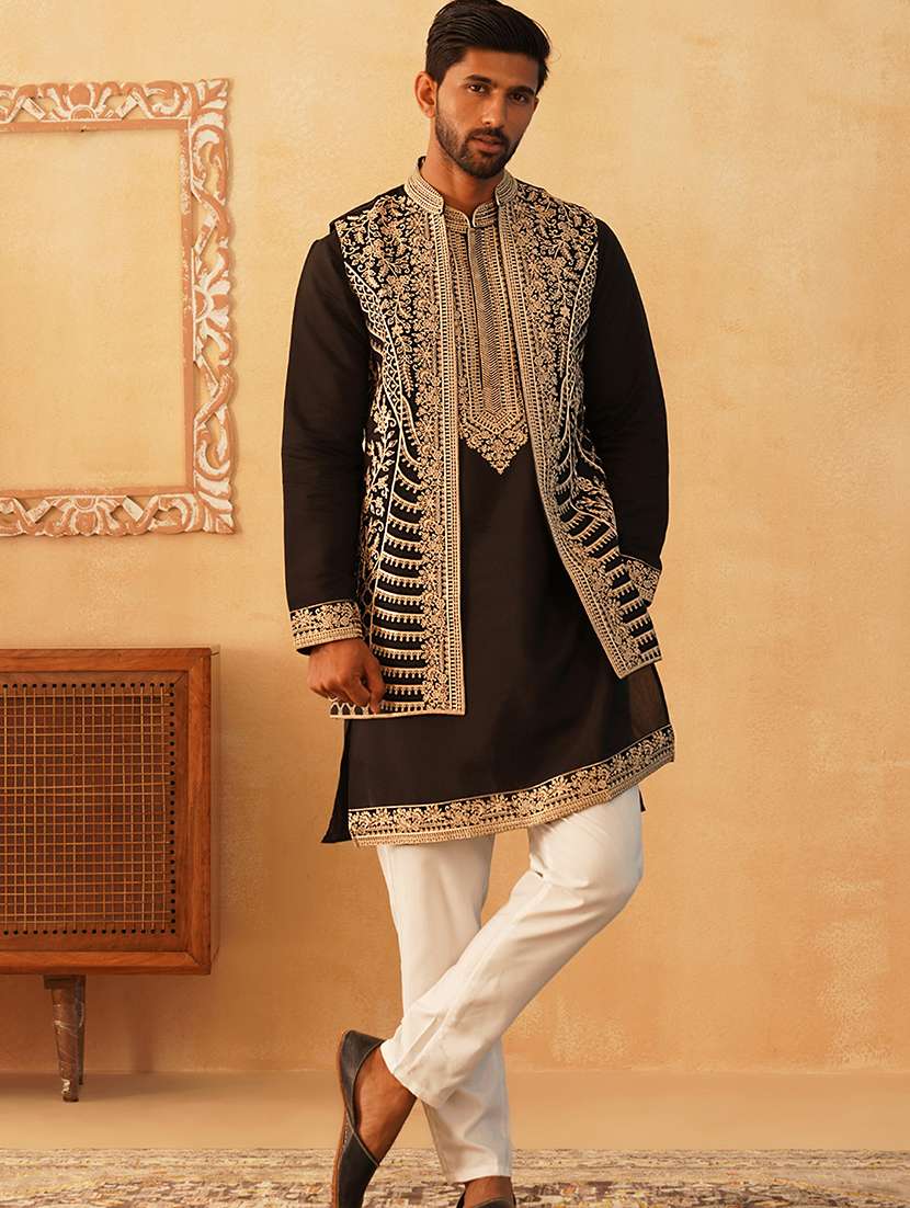 men embroidered kurta pyjama with jacket 