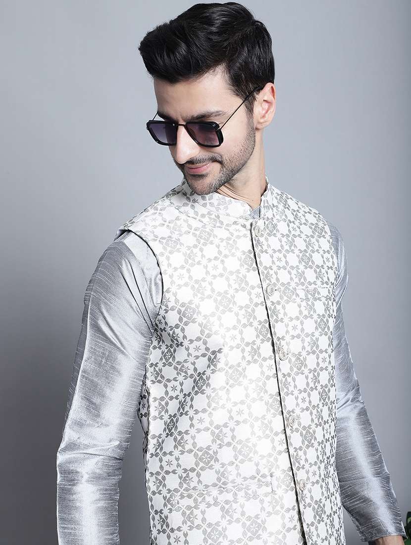 men mandarin neck kurta pyjama with jacket ethnic wear set - 21524889 -  Standard Image - 4